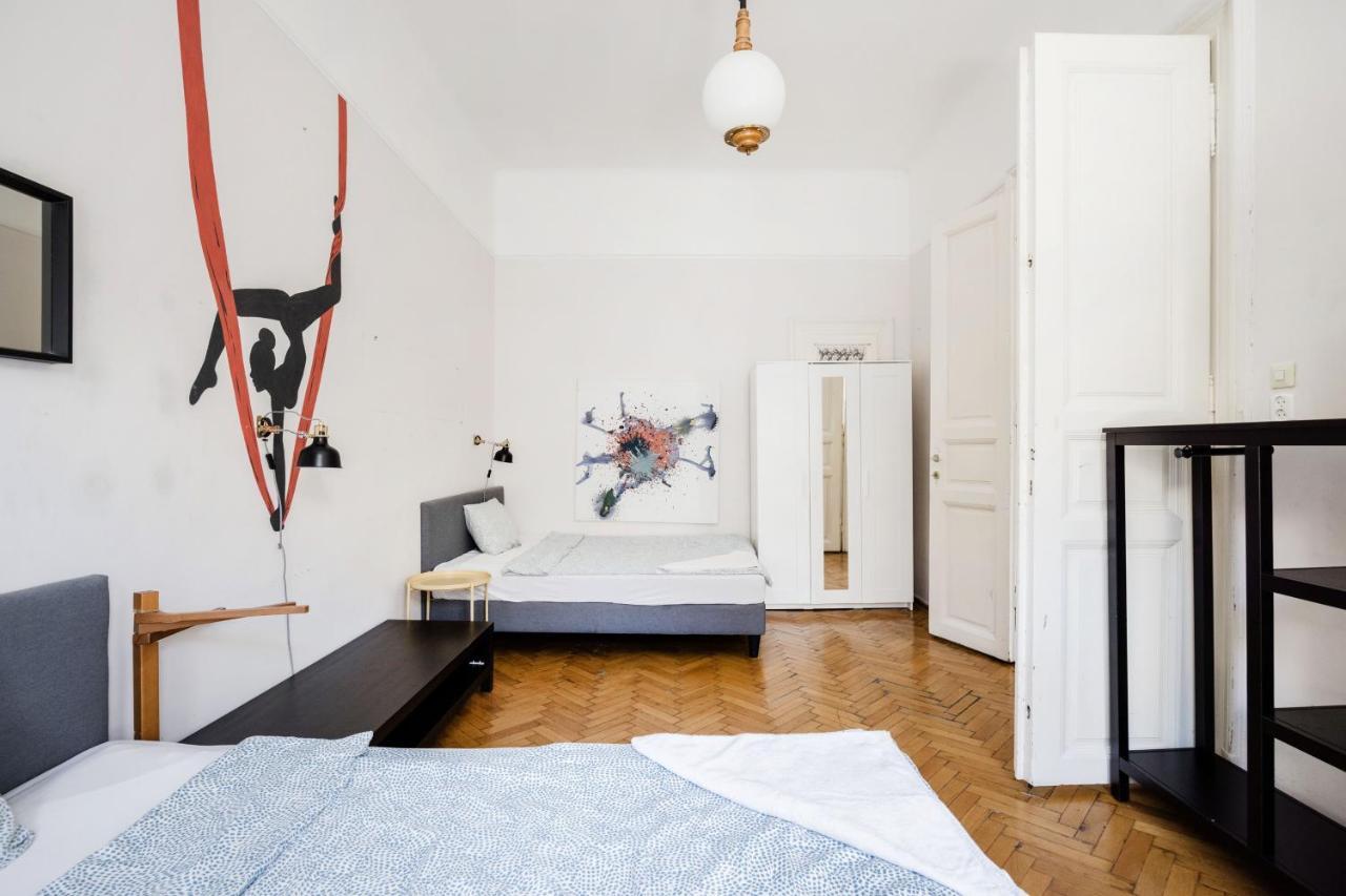 Downtown Circus Apartment Budapest Bagian luar foto