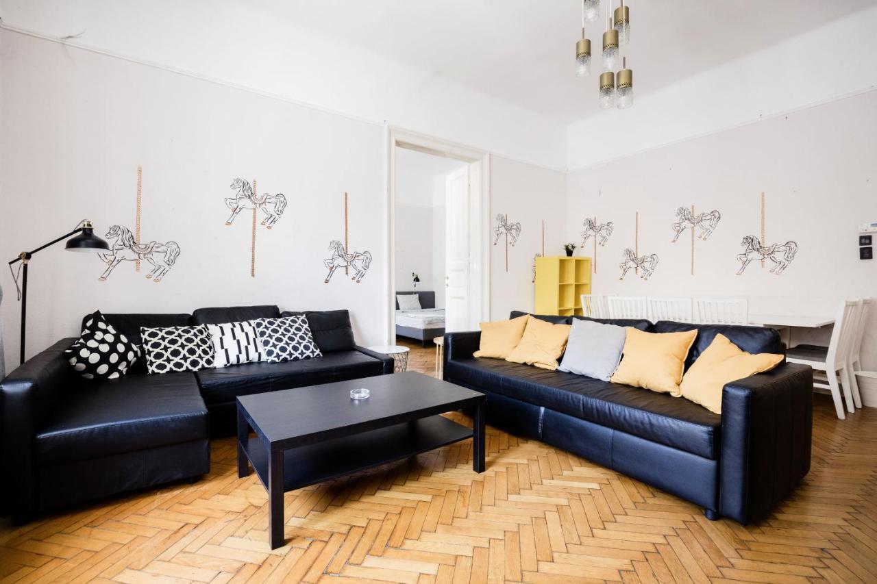 Downtown Circus Apartment Budapest Bagian luar foto