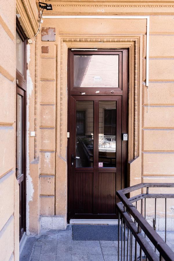Downtown Circus Apartment Budapest Bagian luar foto