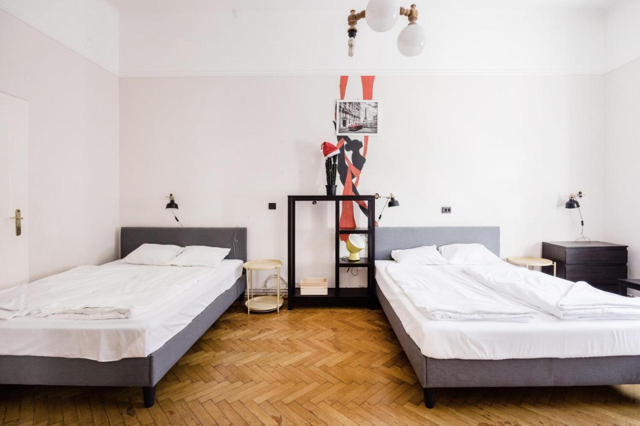 Downtown Circus Apartment Budapest Bagian luar foto