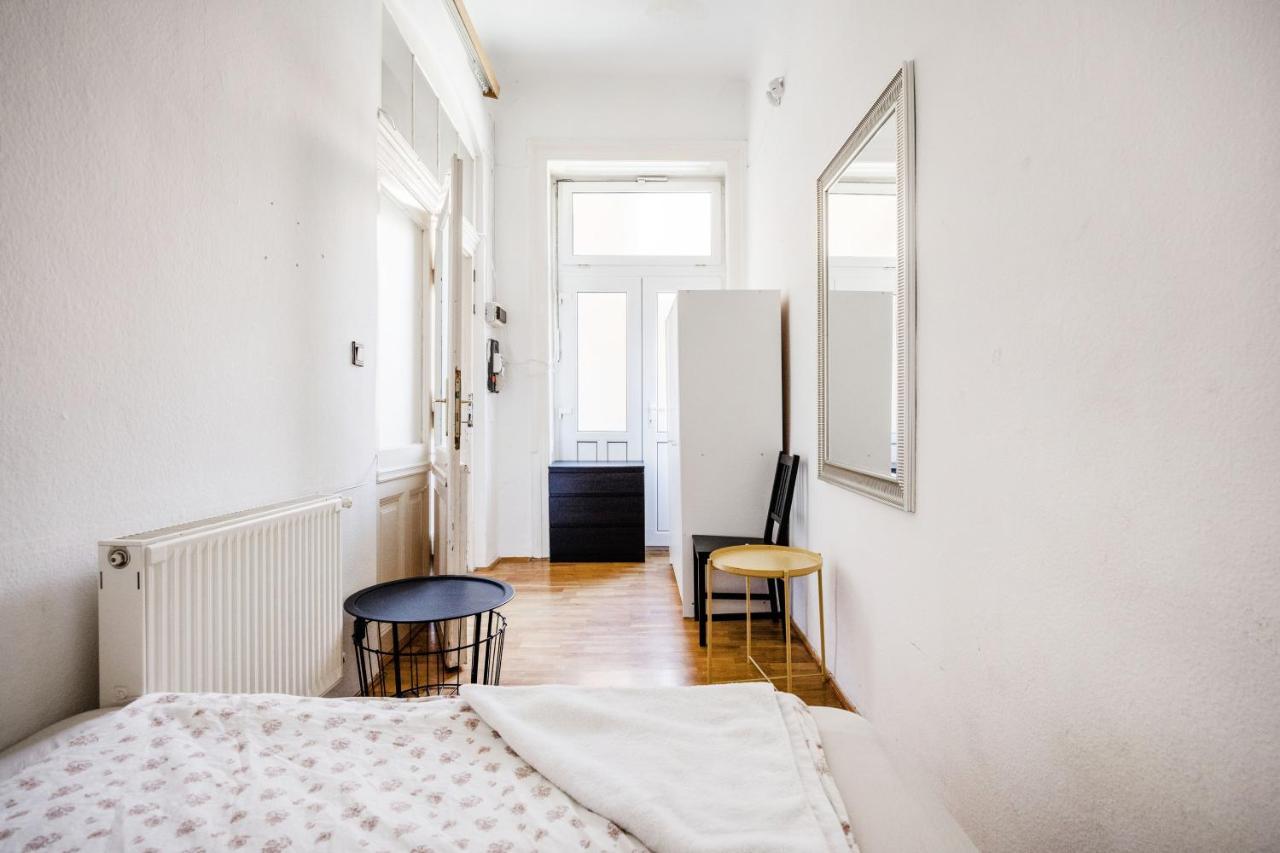 Downtown Circus Apartment Budapest Bagian luar foto