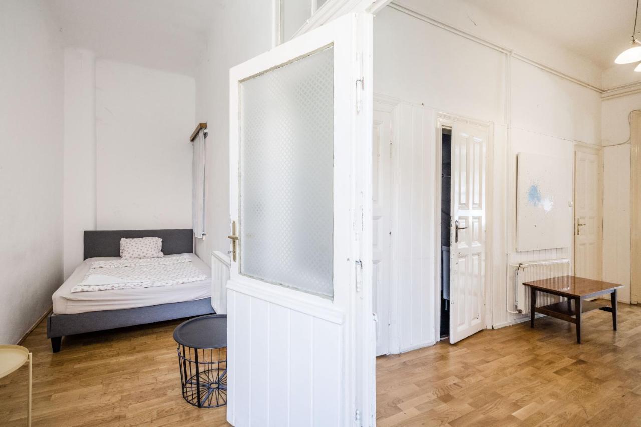 Downtown Circus Apartment Budapest Bagian luar foto